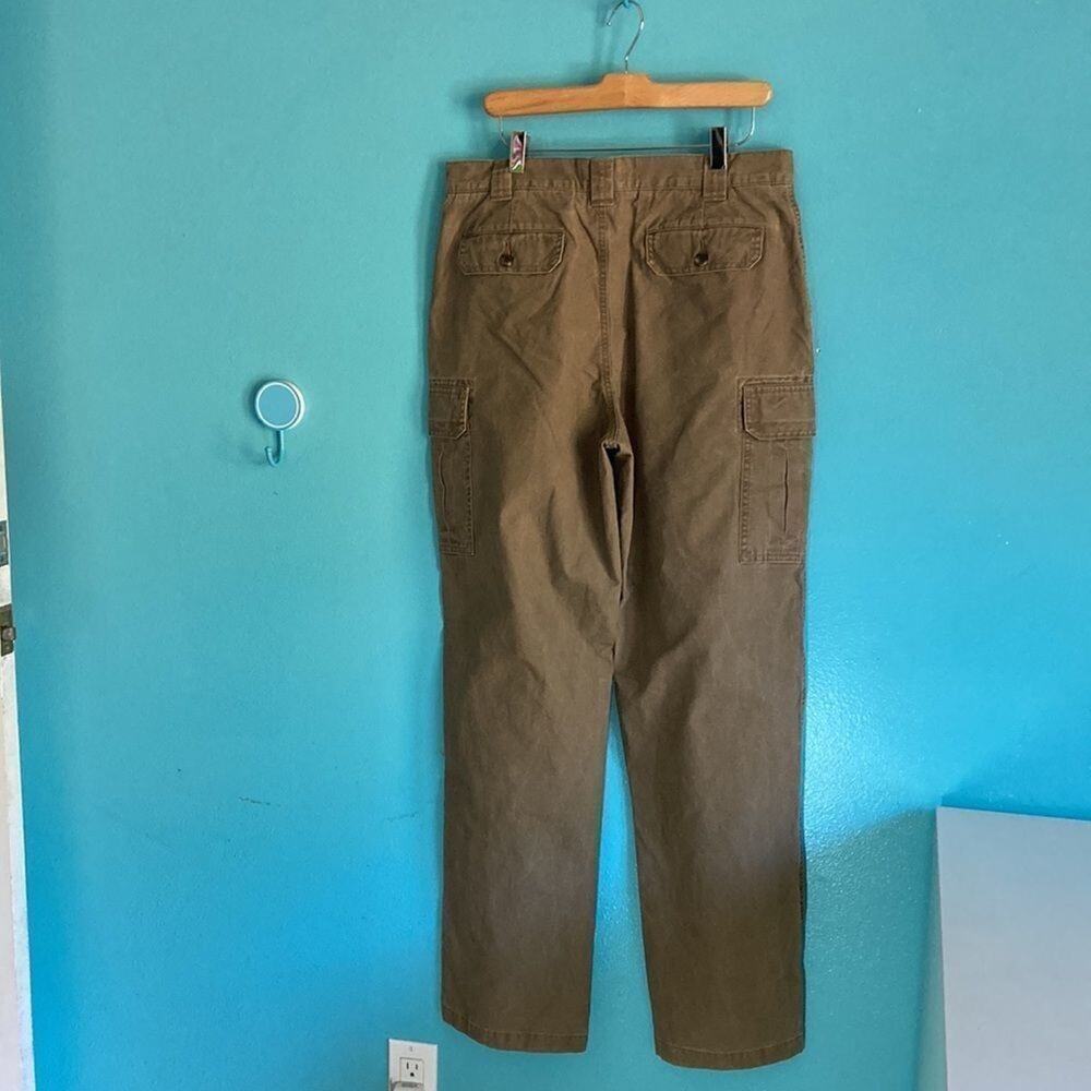 L. L. Bean  Mens Size 33 Cotton Khaki Cargo Pants Hiking Outdoors 34 Inseam